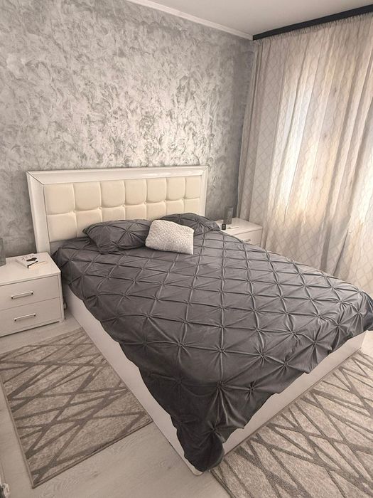 Vând apartament cu 3 camere! Str.Victorie(Zona Mall)