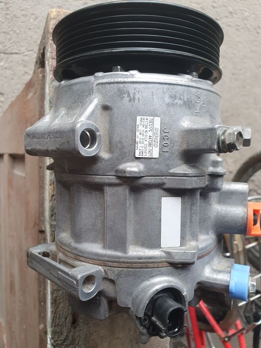 Оргинал.Компрессор кондиционера на тайота