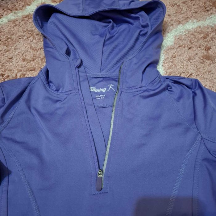 Спортна Блузка/Суичър с качулка