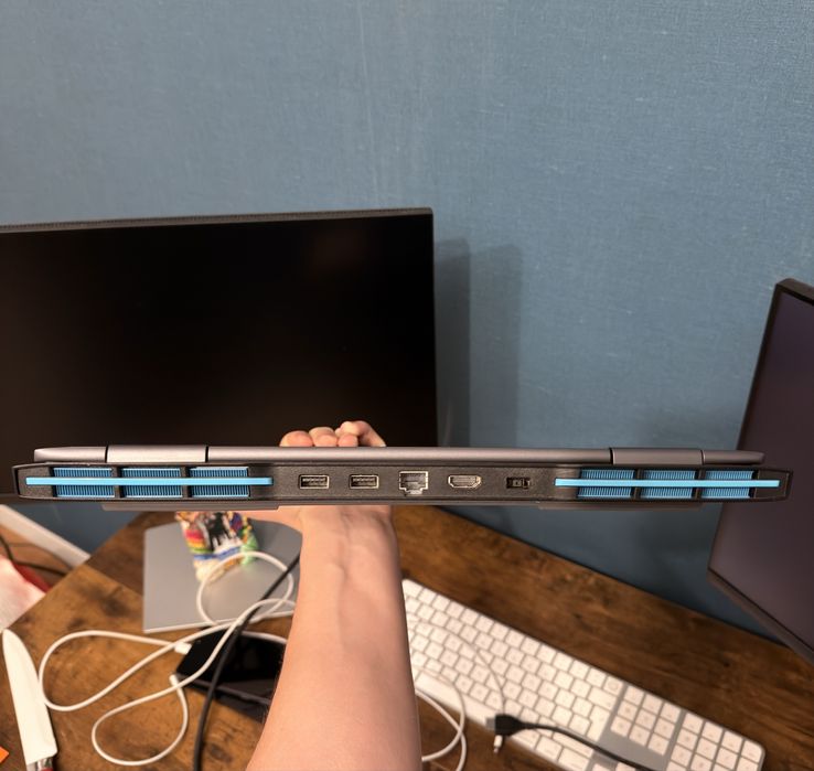 LOQ Lenovo 15IRH8 - laptop gaming, RTX 4050, I7 13th gen