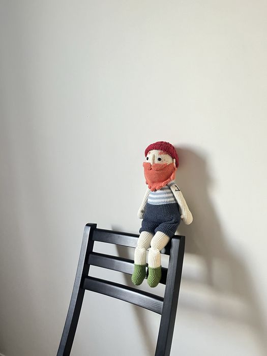 Вязаная игрушка кукла моряк Том