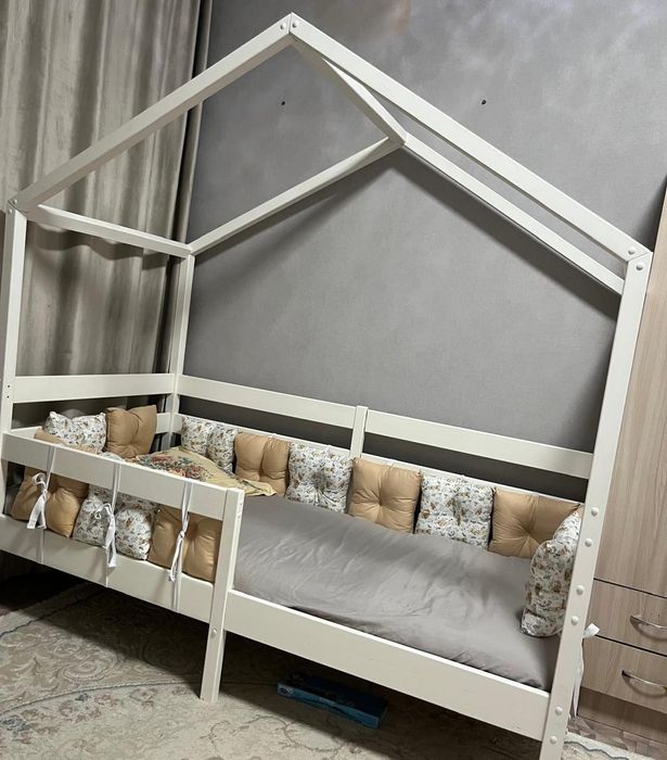 Продам детскую кроватку