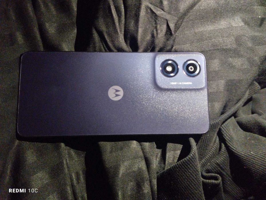 Motorola g04 като нов е ,за повече подробности на лс