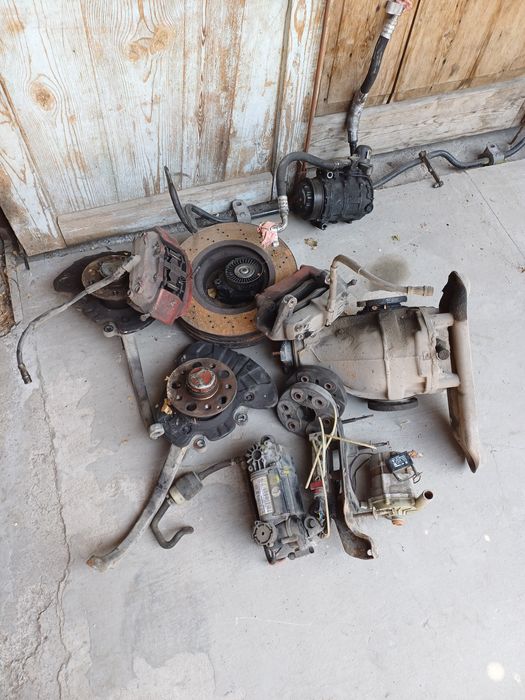 Авторазбор. Мерседес. 220.