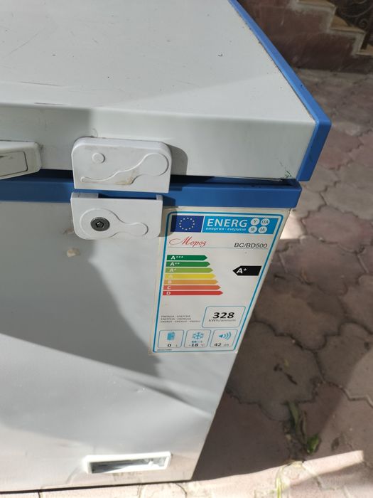 Продам морозилку 500л