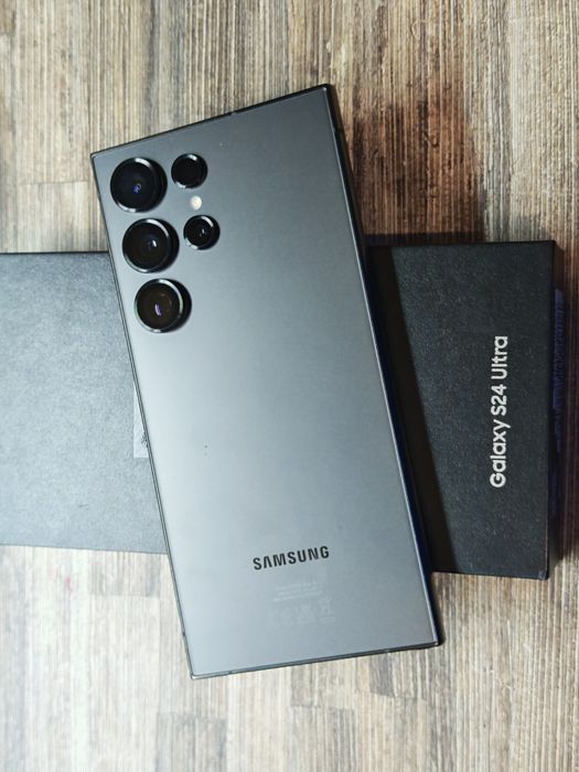 Като нов Samsung Galaxy S24 Ultra 5G 12 GB RAM 256 GB Black Гаранция