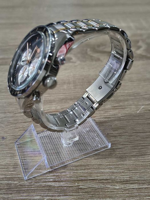 Часовник Boss Hugo Boss