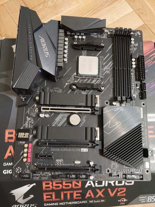 AMD Ryzen 7 5800X + Gigabyte B550 Aorus Elite Wi-Fi