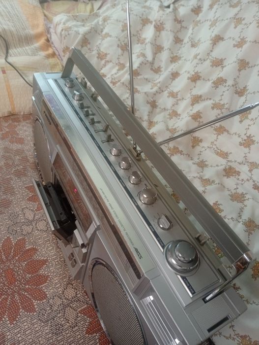 Radio casetofon SANYO  720  japan