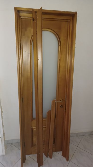 De vanzare usi din lemn