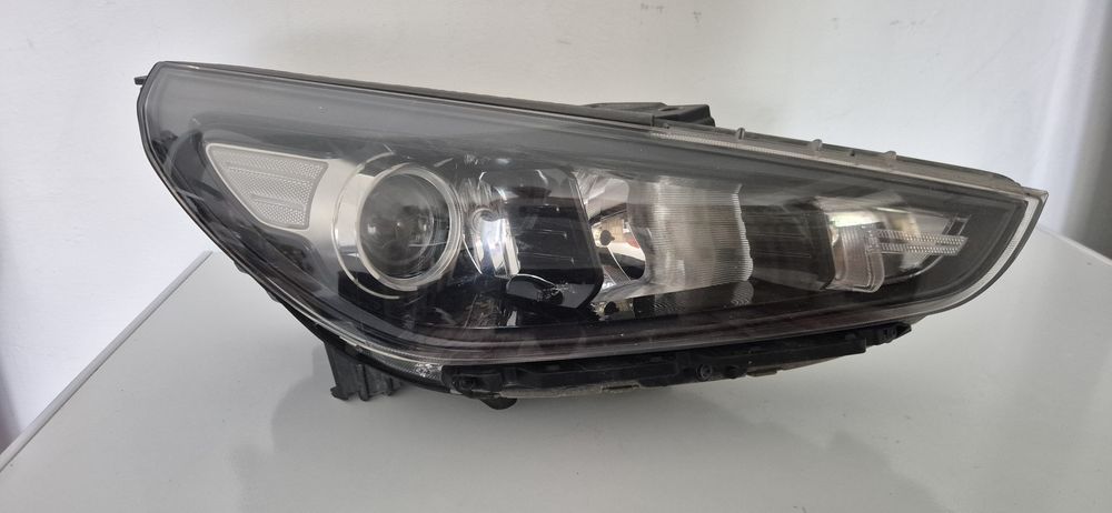 Faruri Hyundai i30 PDe