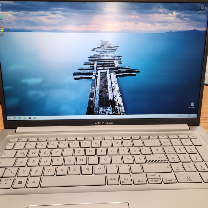 Hope Amanet P11-Asus Vivobook/intel core 7-150U/Ram 16gb/Ssd 512gb