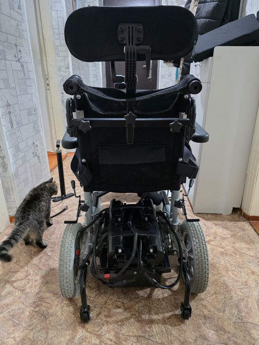 Коляска инвалидная с электроприводом