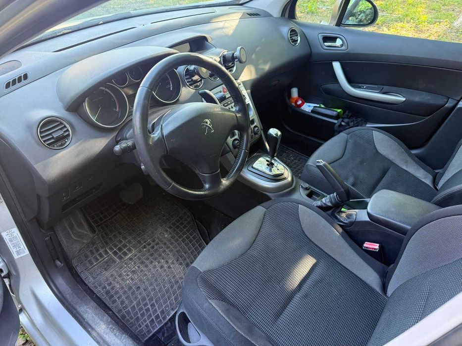 Peugeot 308 SW 1.6 HDi Автоматик 2012 – повреден двигател