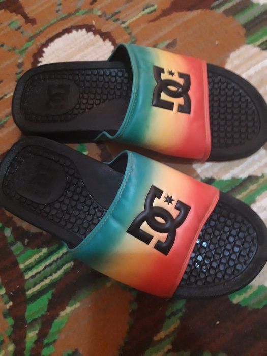 Чисто нови чехли DC shoes