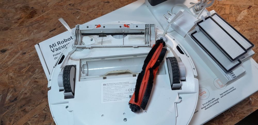 Mi Robot Vacuum-Mop Essential