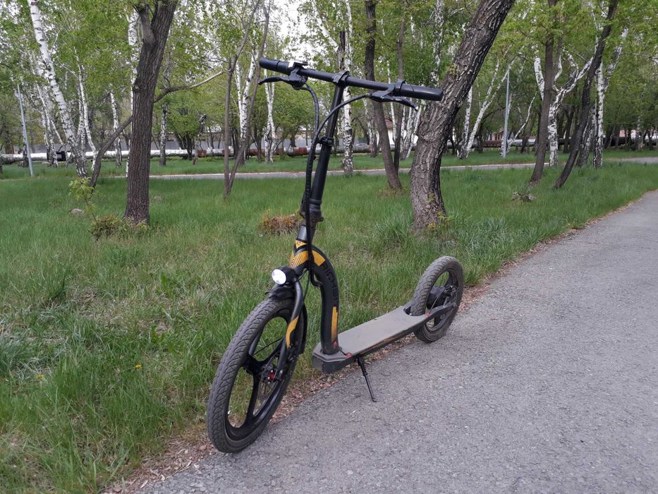 Электросамокат RICH BIT