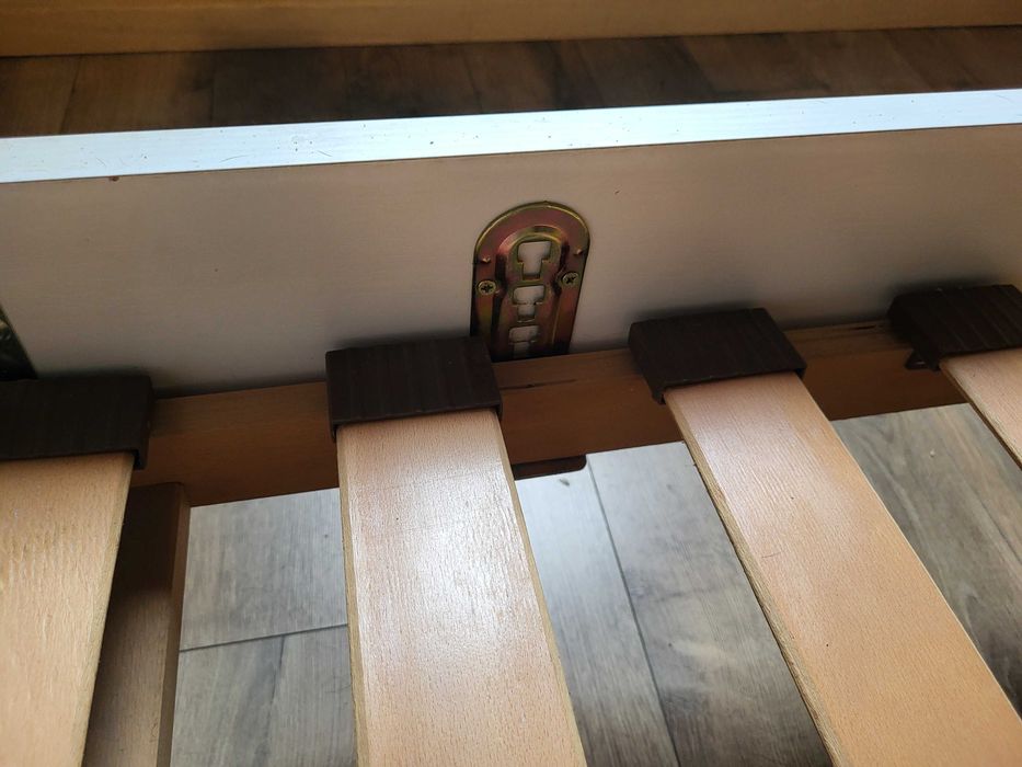Vand pat lemn masiv 180×200 + 2 somiere rabatabile, transport inclus Cluj