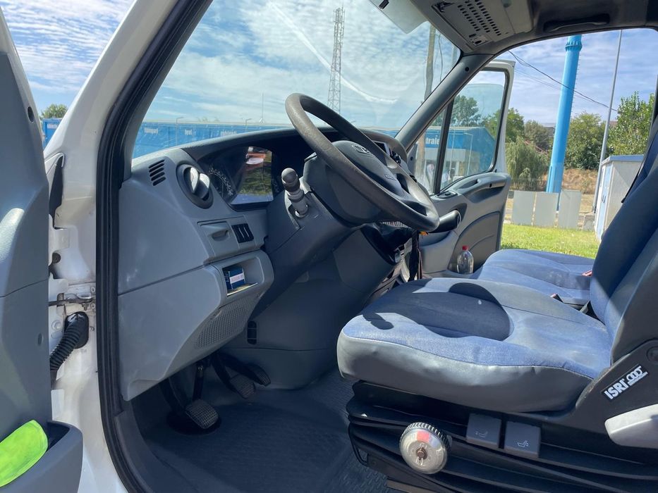 Vând duba IVECO 2.3