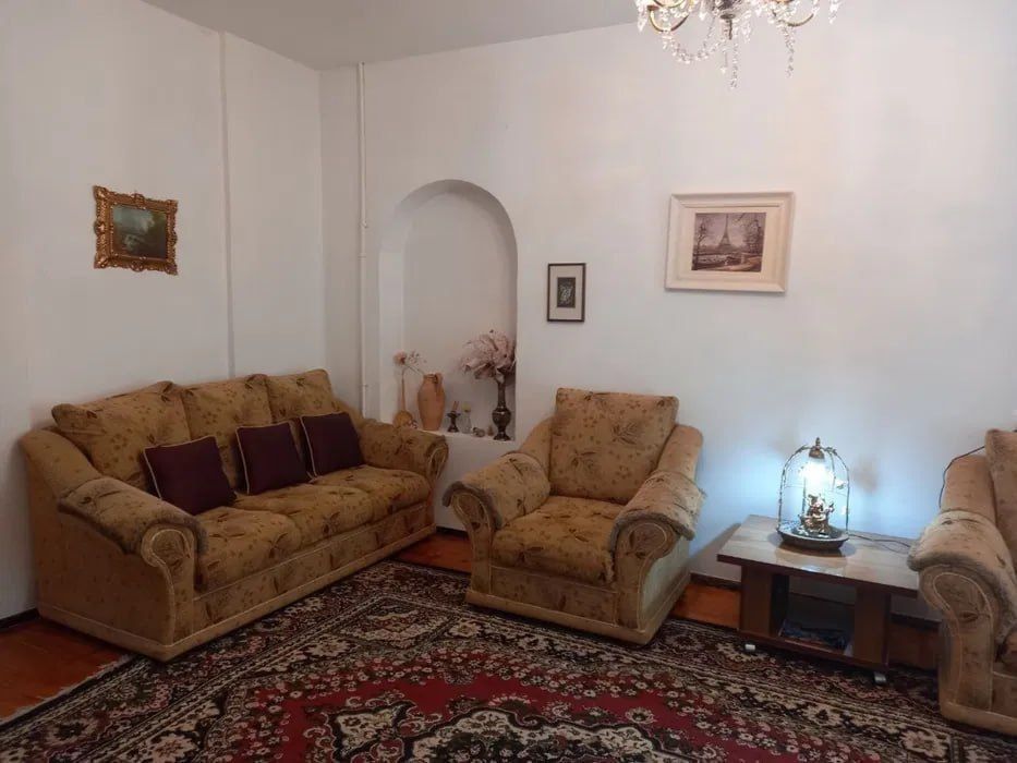 Ц5 финансовый институт квартира 1в2 3этаж балкон есть