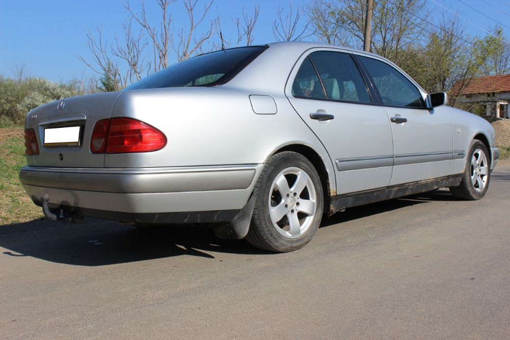 НА ЧАСТИ!!! Mercedes W210 E300Td Седан / Мерцедес В210