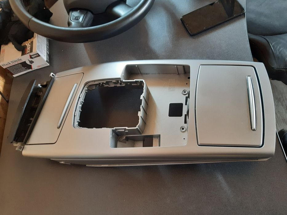 Consola centrala audi a6 c6 4f gri argintiu volan stanga 2004-2011