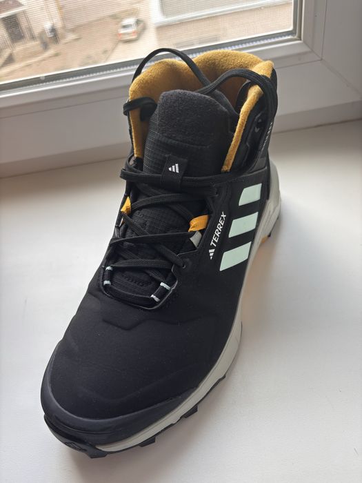 Оригинальные кроссовки Adidas