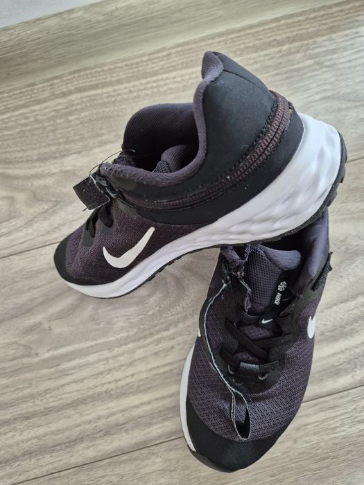 Adidasi Nike,marimea 35