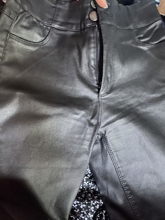 Брючки под кожу, новые