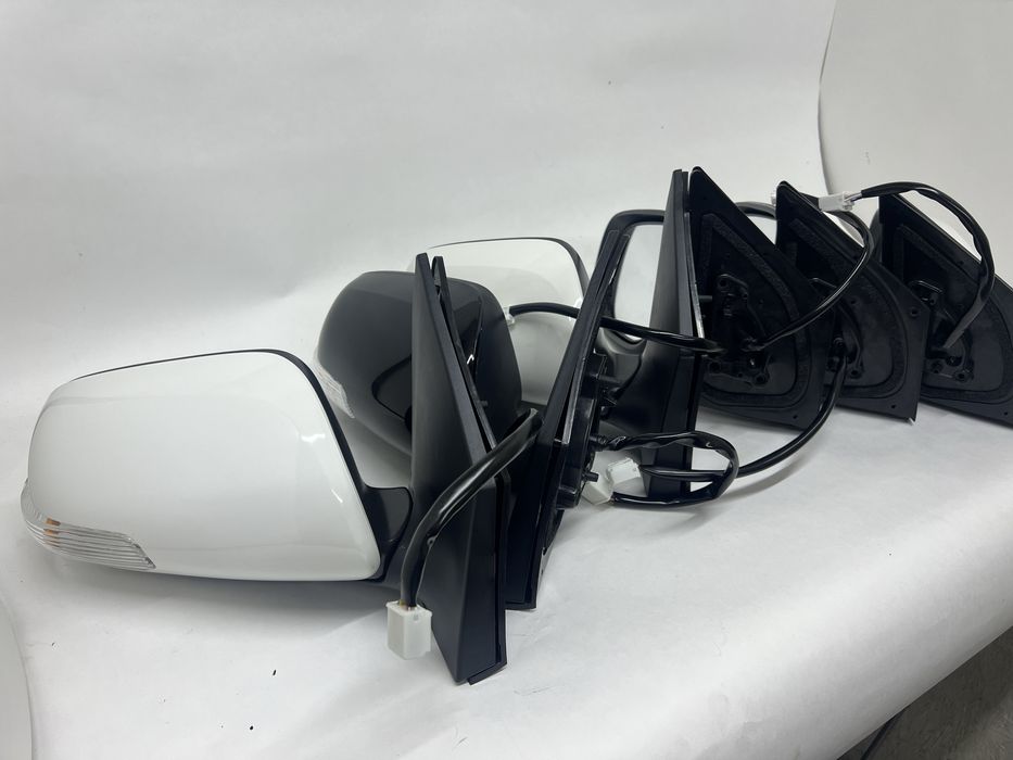 Боковое зеркало Toyota corolla 2006г-2013 e140 e150