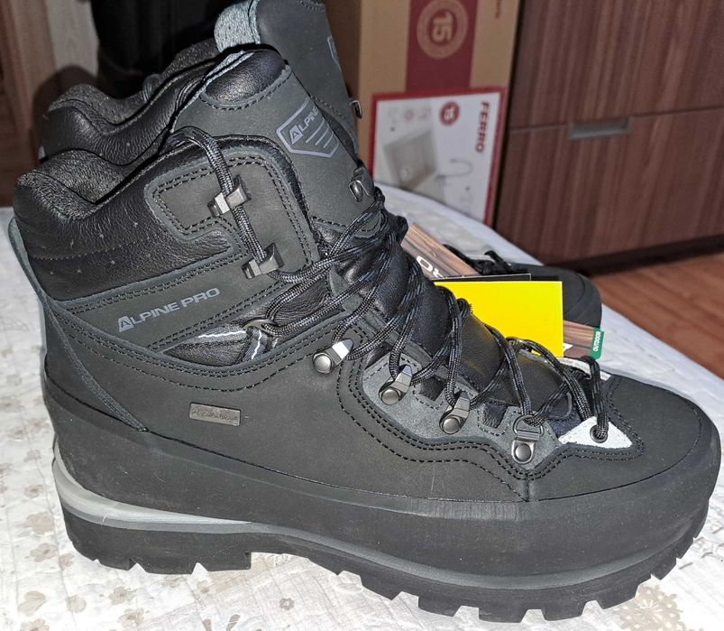 Туристически обувки ALPINEPRO