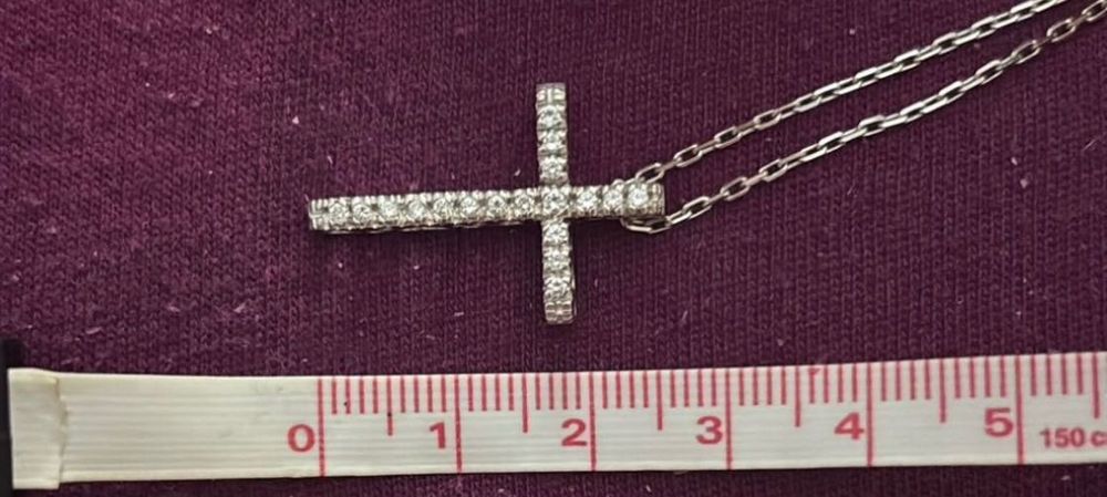 Pandantiv din aur 18k cu diamante naturale