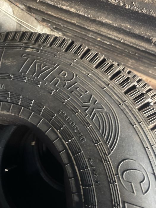 Продам шины 12.00 20