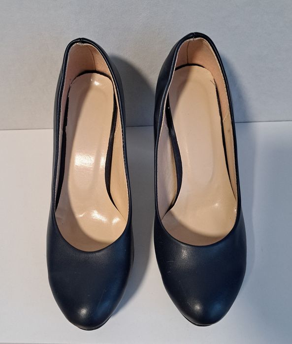 Сини кожени токчета