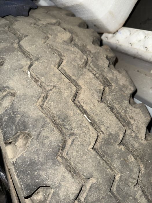 Грузовая шина 11r20