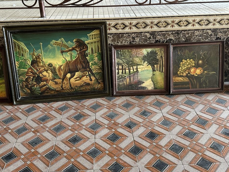 Продаются картины (настенные панно) в рамках