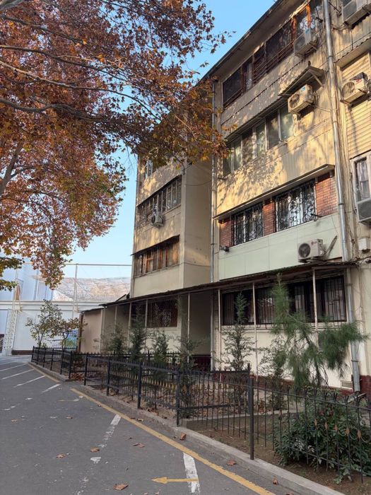 Квартира 4/2/4 Буюк Ипак Йули, ориентир Мечеть Мула Косим