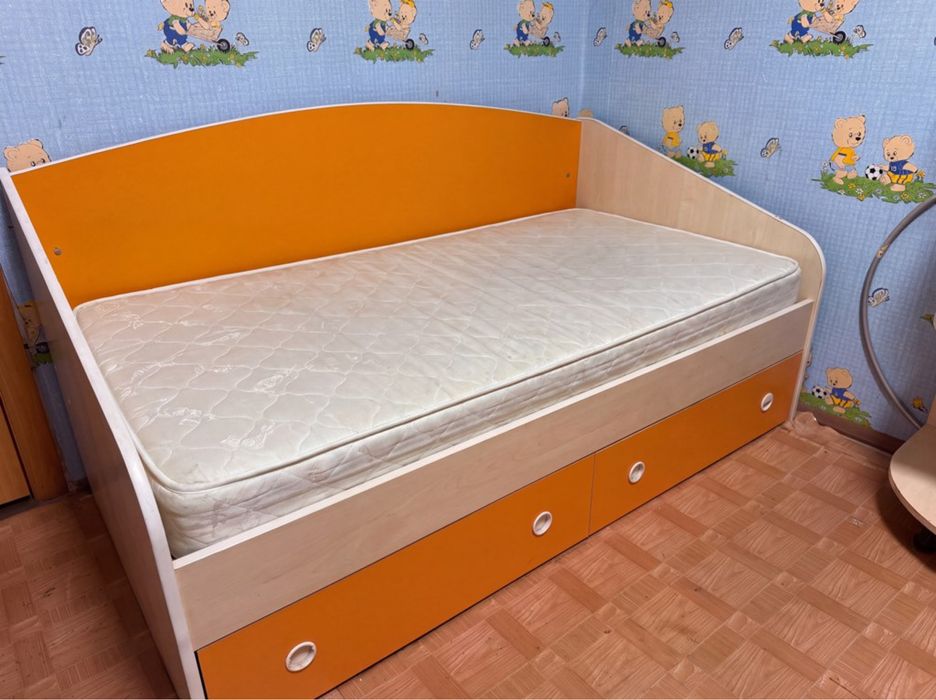 Гарнитур в детскую