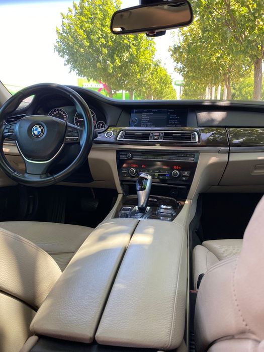 BMW 7 Series 2009 — imagine 3