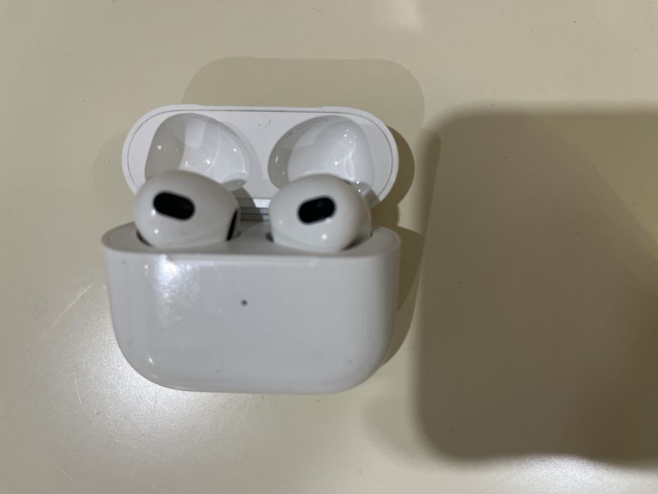 Air pods 3 в отличном состоянии