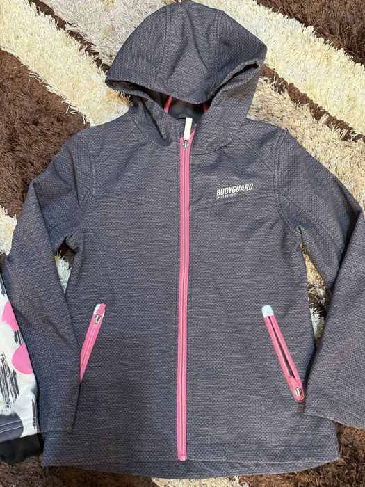 Две якета за 10€ общо - 110-116 и 128 размер