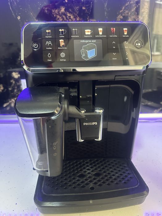 Espressor automat Philips LatteGo seria 5500