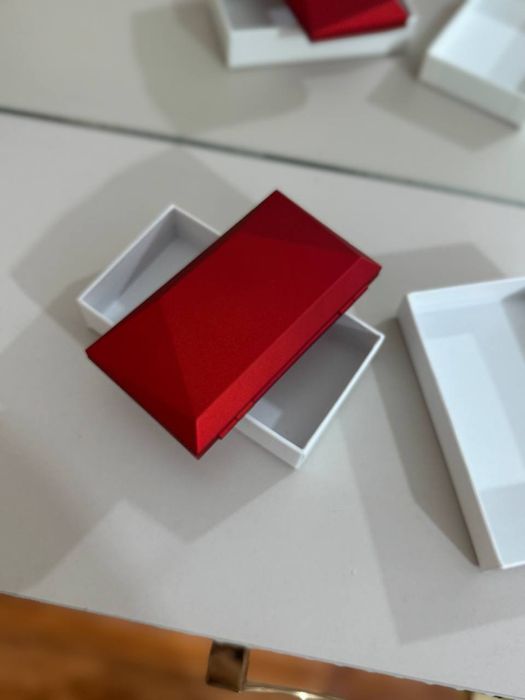 Футляр шкатулка в виде сердца для предложения