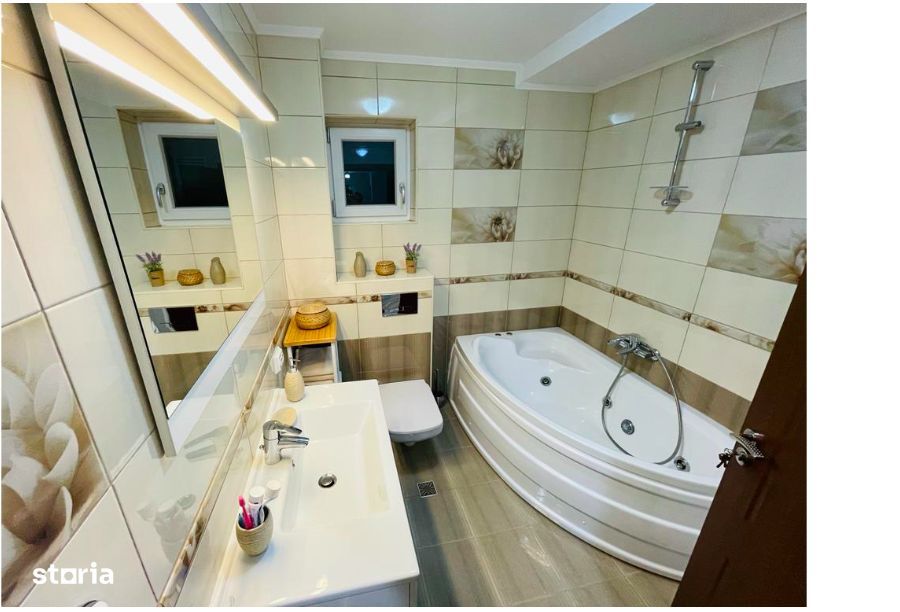Apartament de Vănzare, 3 Camere, 81mp, 2 Parcari, Zona Selimbar.