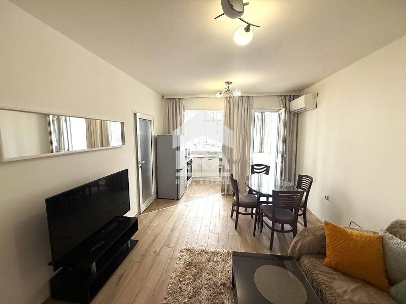 Продава се Двустаен апартамент в Варна, Лятно кино Тракия - 40 кв.м за 3498 €/кв.м - Снимка #2