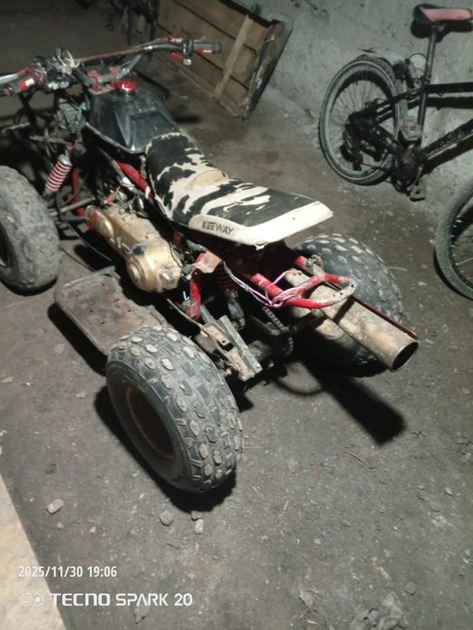 Продам квадроцикал 100000