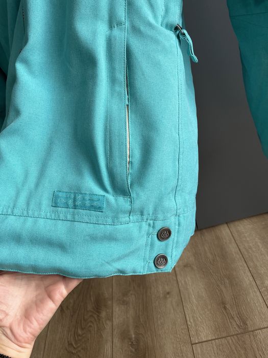 Сноуборд/Ски яке 686