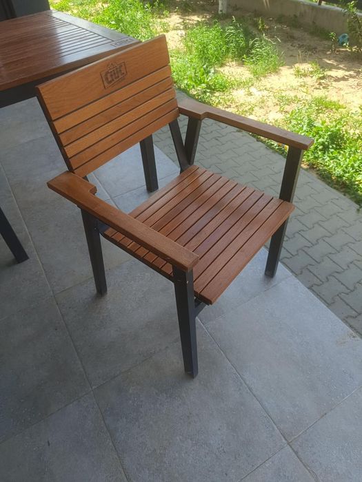 Mobilier terasa  cadru metalic
