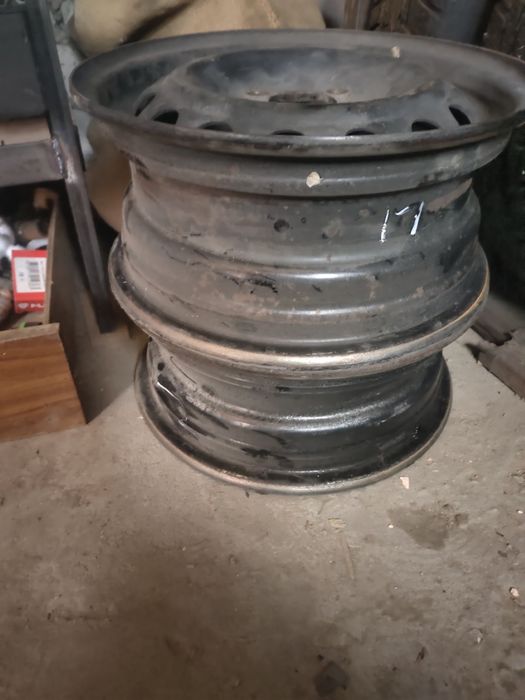 Диски на 13 и 15 продам
