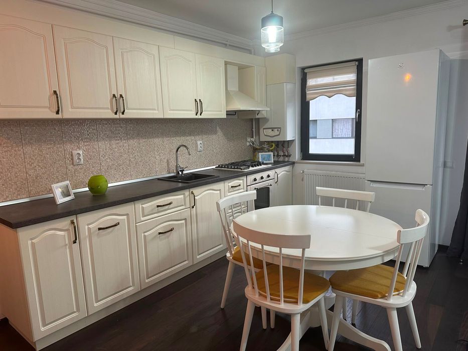 Apartament de închiriat